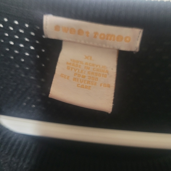 Sweet Romeo Sweater XL - Picture 5 of 6